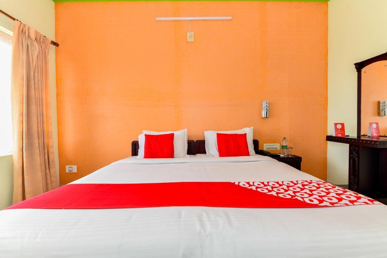Oyo Flagship 9560 Hotel Bellwether Kochi Kültér fotó