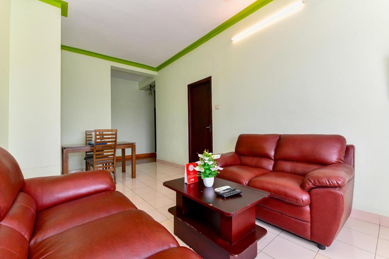 Oyo Flagship 9560 Hotel Bellwether Kochi Kültér fotó